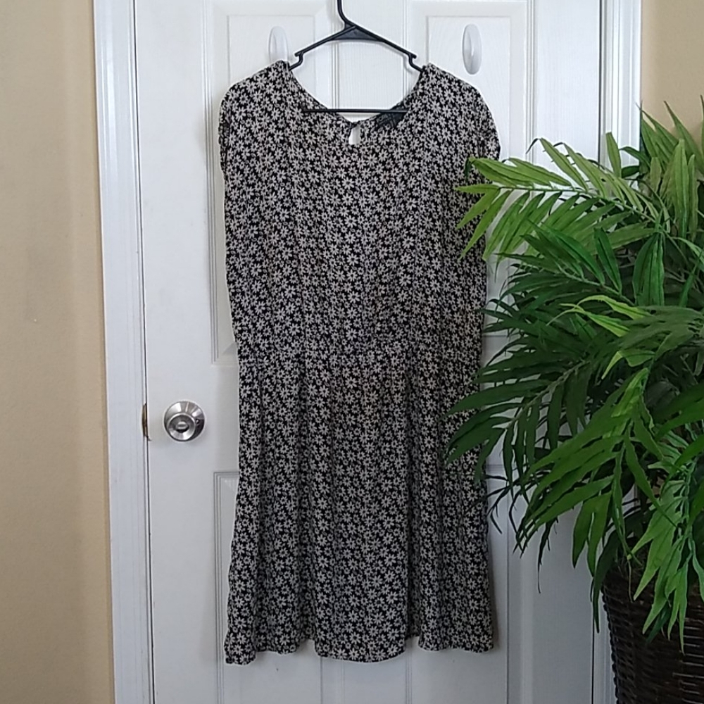 Forever 21 Black Flower Dress